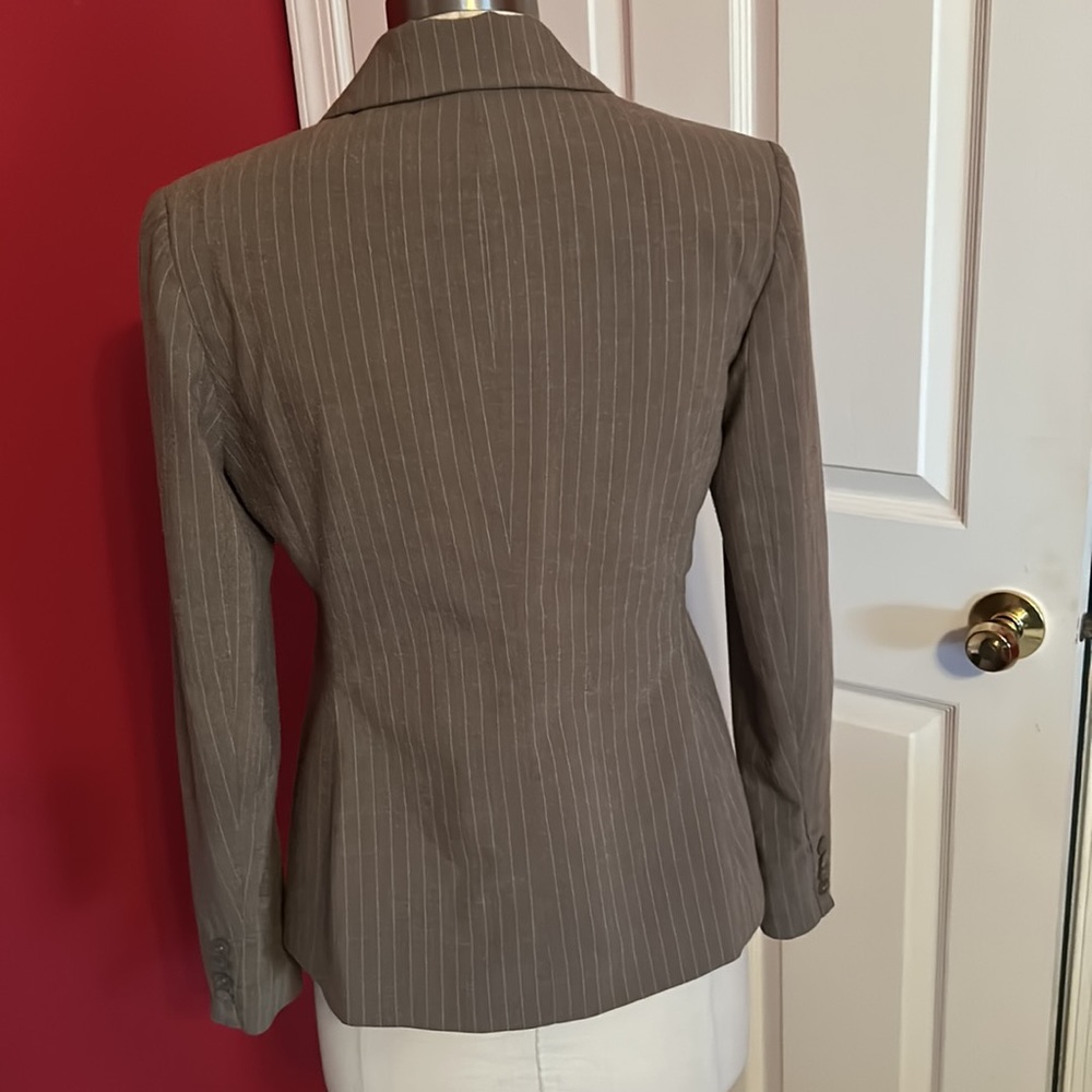 Jones NY Pants Suit - Picture 2 of 6